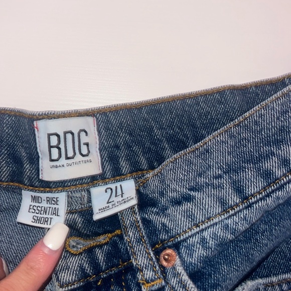 Urban Outfiters Jean Short Perfect Condtion- would fit a Xs or Small - Picture 4 of 4